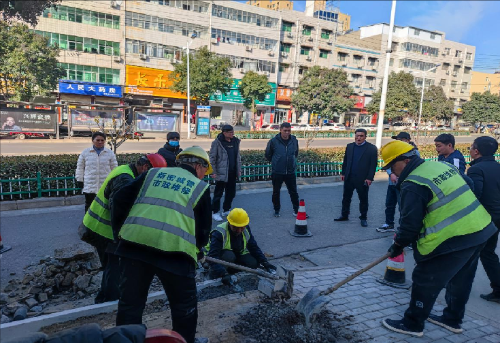 打好主动仗 守好安全关 新密市城市管理局开展市政设施安全隐患排查工作